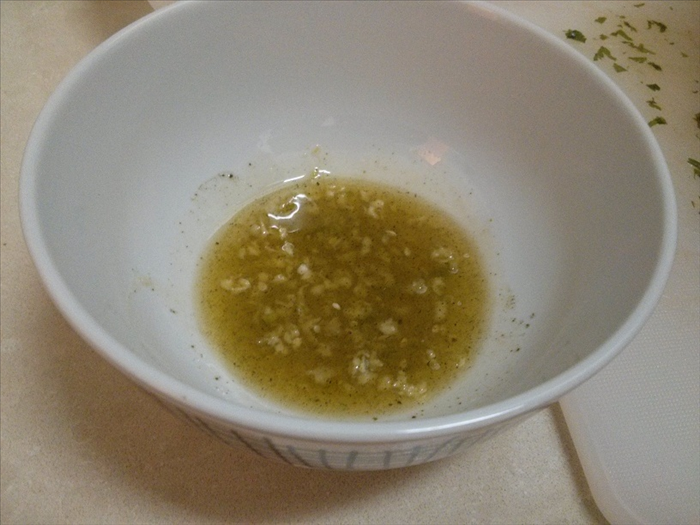 איך להכין פיתה עם זעתר בתנור (לחם שום)