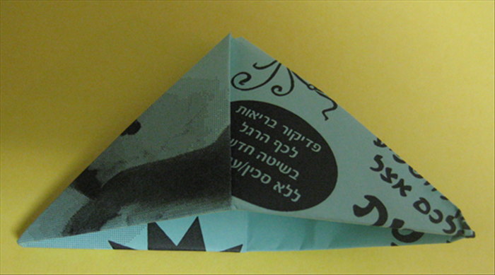 איך להכין סירת נייר קלאסית: מדריך אוריגמי שלב אחר שלב