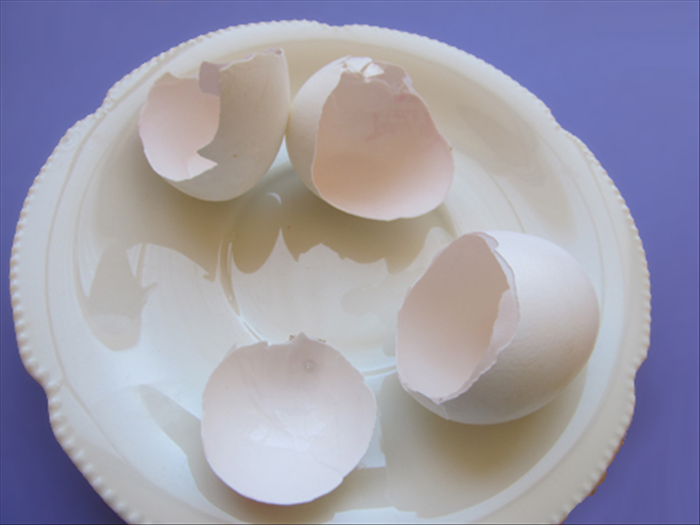 DIY Easter Eggs from Broken Eggshells