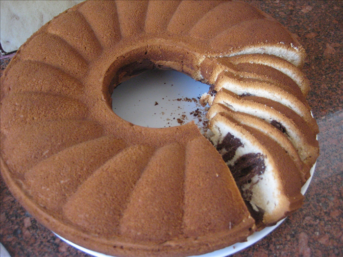 How to make a marble swirl pound cake