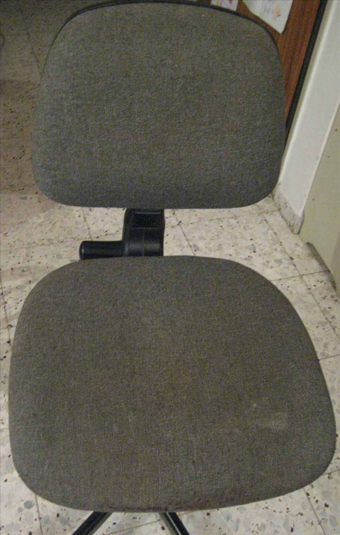 איך לתקן ריפוד של כסא מחשב ישן