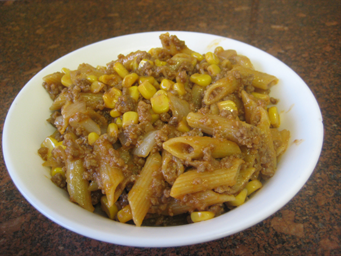 How to make a one pot meal of pasta with meat and corn