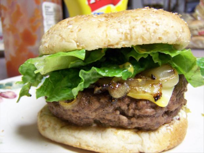 How to make barbequed  hamburgers