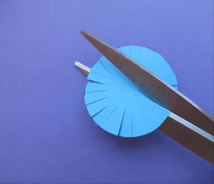 How to Make Easy Paper Fringe Flowers from Circles (Kids Craft)