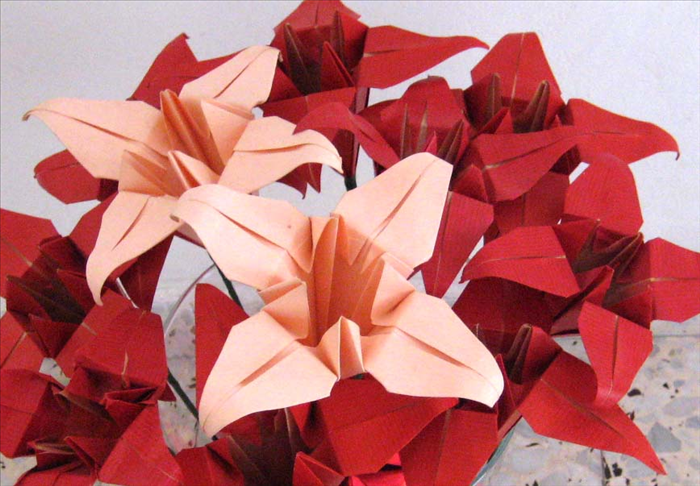 How to fold the traditional Origami Iris
