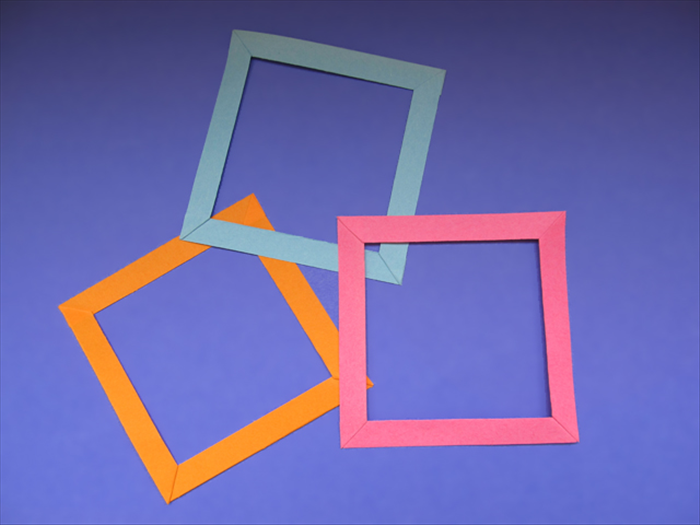 How to make a paper frame from strips of paper