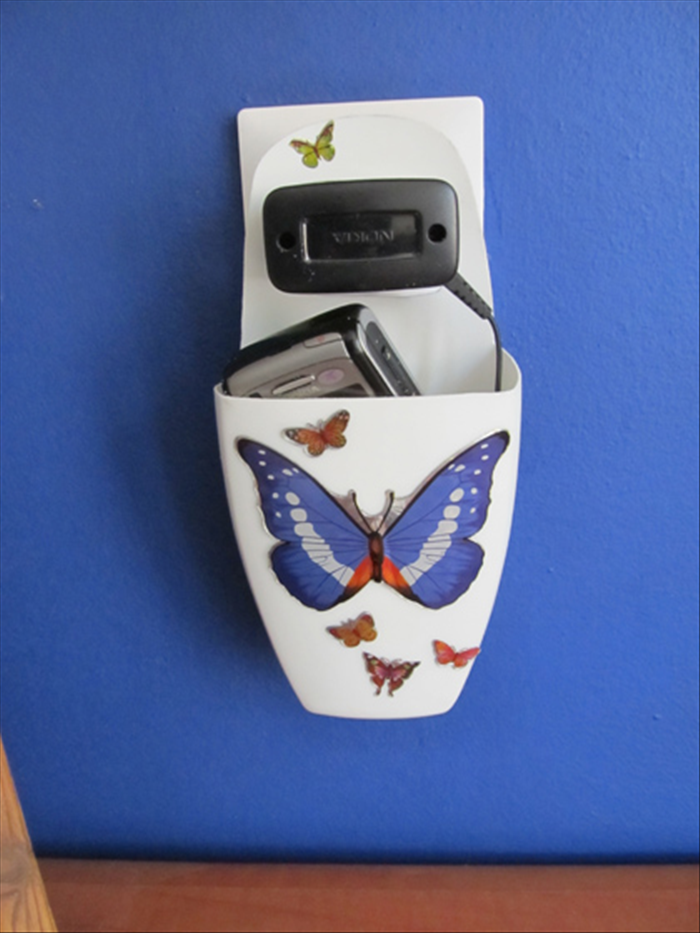 How to make a holder to put your mobile phone into while it charges