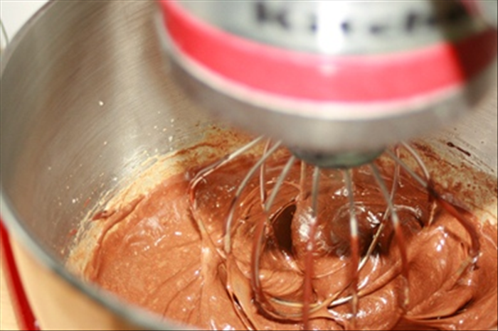 How to make an easy  and delicious chocolate cake 