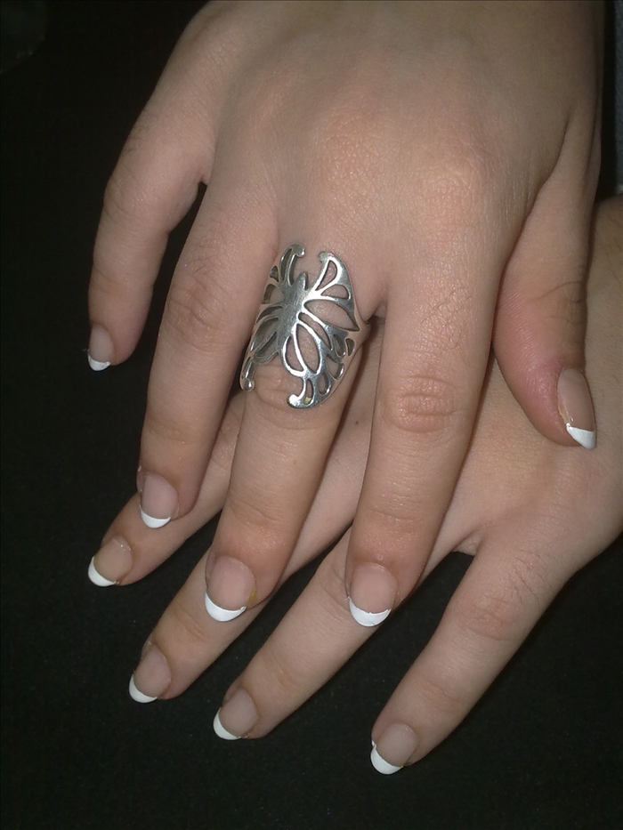 Easy DIY French Nail Tips: A Step-by-Step Tutorial for Perfect At-Home Manicures