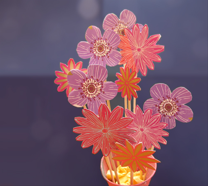 How to make a flower bouquet from wrapping paper