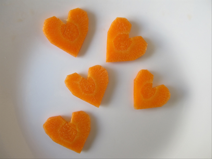 How to cut a carrot into heart shaped slices