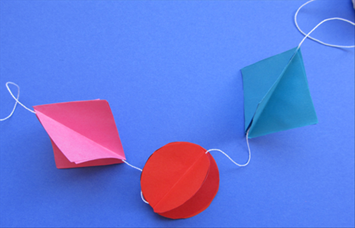 How to Make a 3D Paper Garland from Circles and Squares