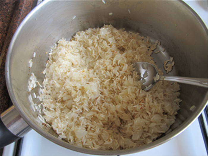 Easy Fluffy Yellow Rice Recipe: A Flavorful Side Dish