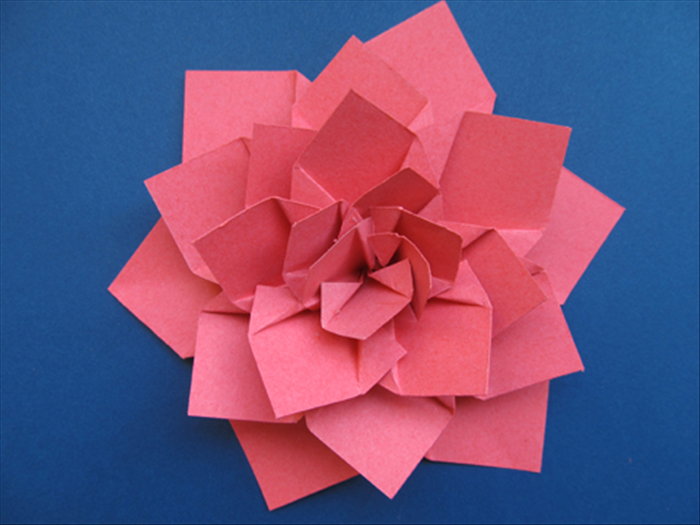 How to make gorgeous flowers with squares of paper
