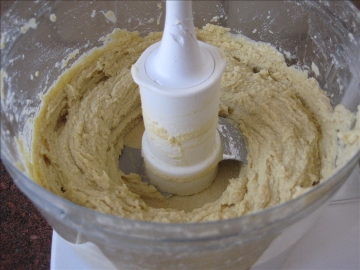 Easy Homemade Hummus Recipe: Make Your Own Creamy Dip