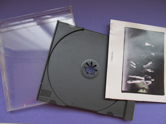 DIY Othello & Reversi Game: Upcycle an Old CD Case