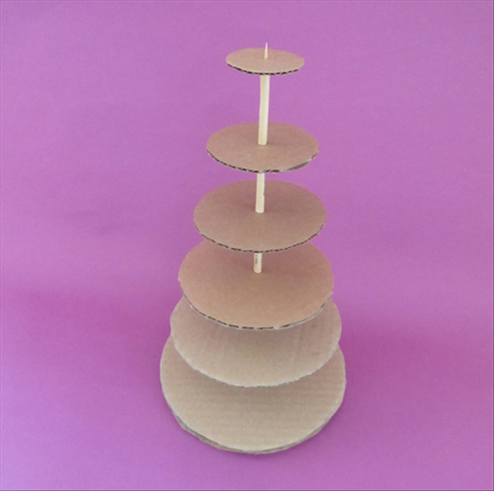 How to make a Christmas tree from cardboard circles 